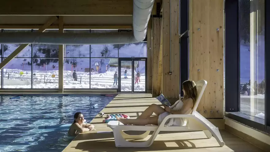 Piscine couverte VTF La Plagne