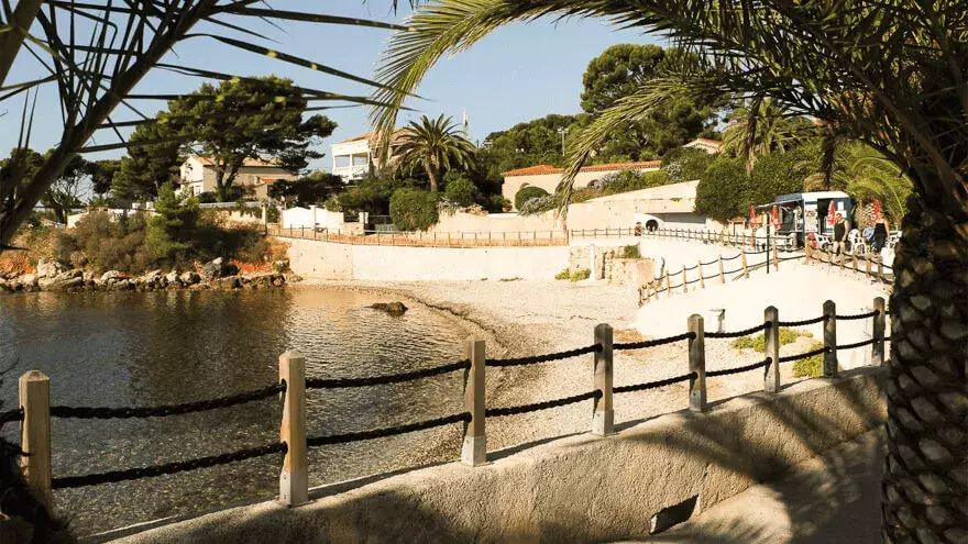 Plage devant la résidence Clairefont