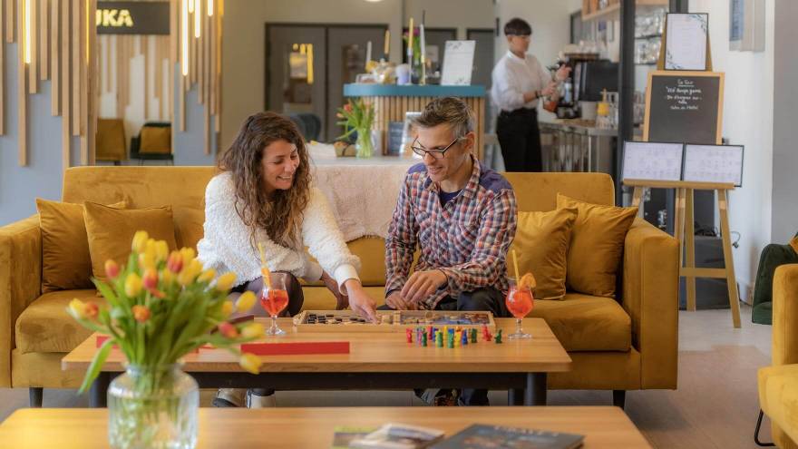 Détente espace entre vacanciers