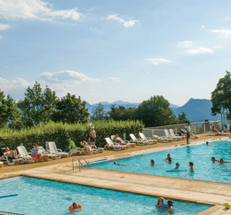 Piscine VTF Le Pigneroux vacances d'été