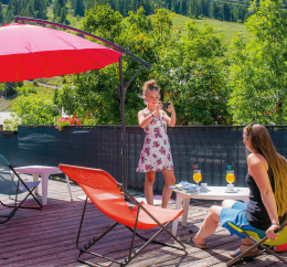 Terrasse en été VTF Praloup